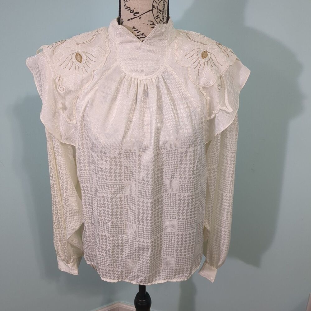 Vintage Sonya Ratay for San Andre Satin Effect Blouse size 8 embroidered